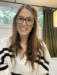 Robyn Floyd Registered Psychotherapist, MACP, CCTP