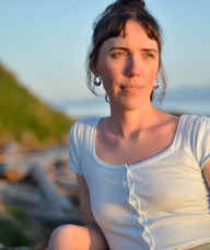 Book an Appointment with Ms. Amanda Haw for Red Light Therapy and Photobiomodulation